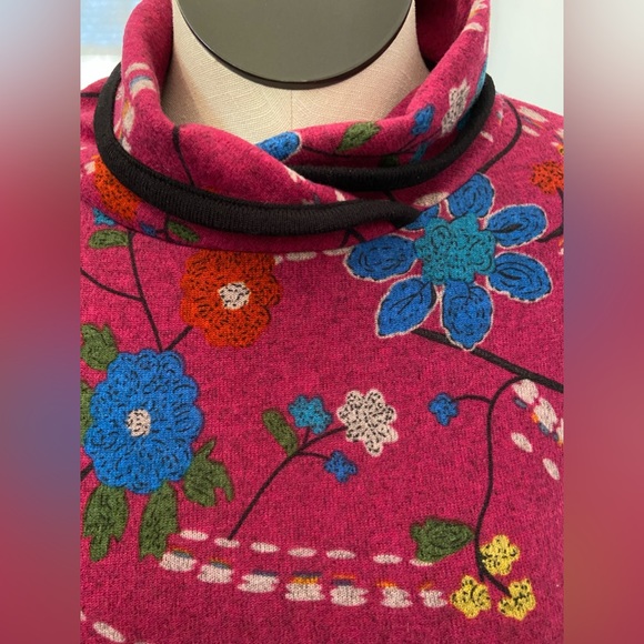 Soft Cozy Sweater, Raspberry Blue Yellow Black, Light Weight Easy Care NWOT L/XL - Picture 6 of 8